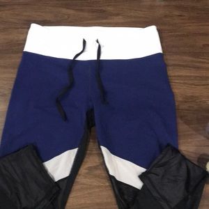 Fabletics High Waisted Powerhold 7/8 Leggings